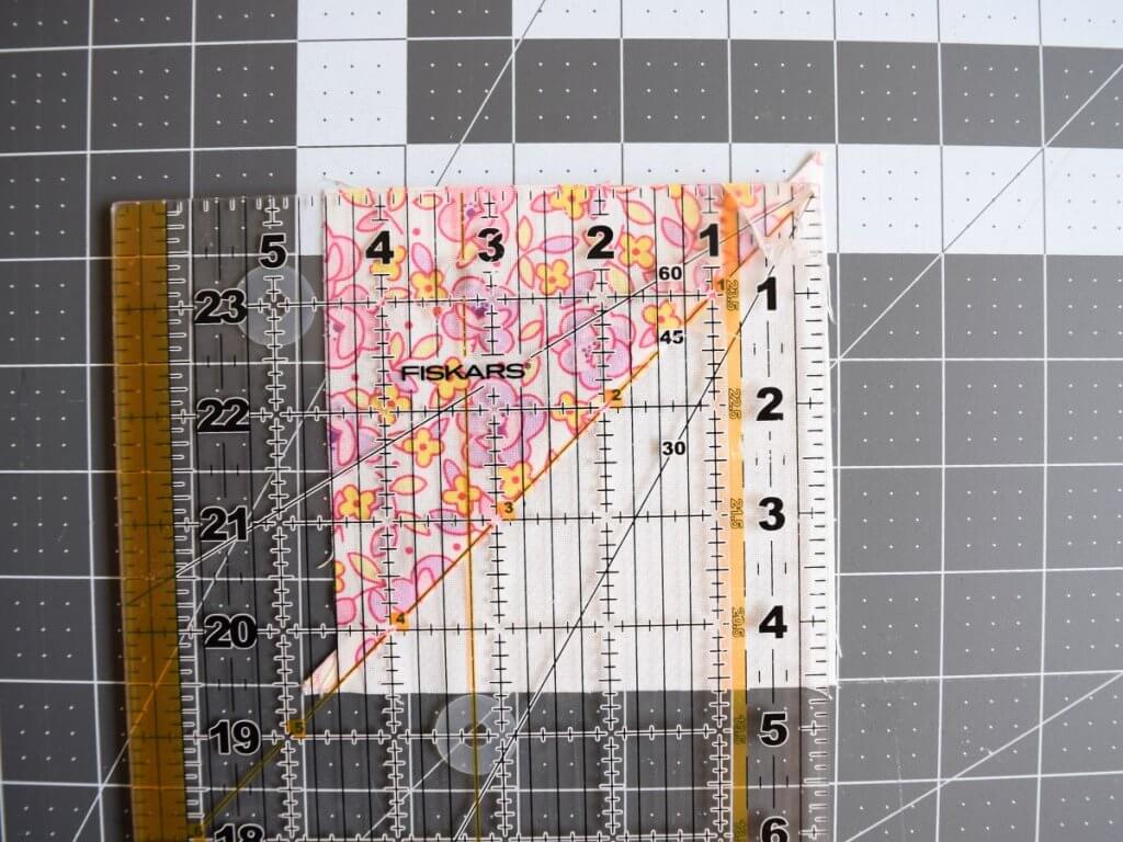 half square triangle with cutting ruler